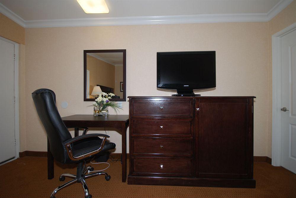 Pasadena Rose & Crown Hotel Экстерьер фото