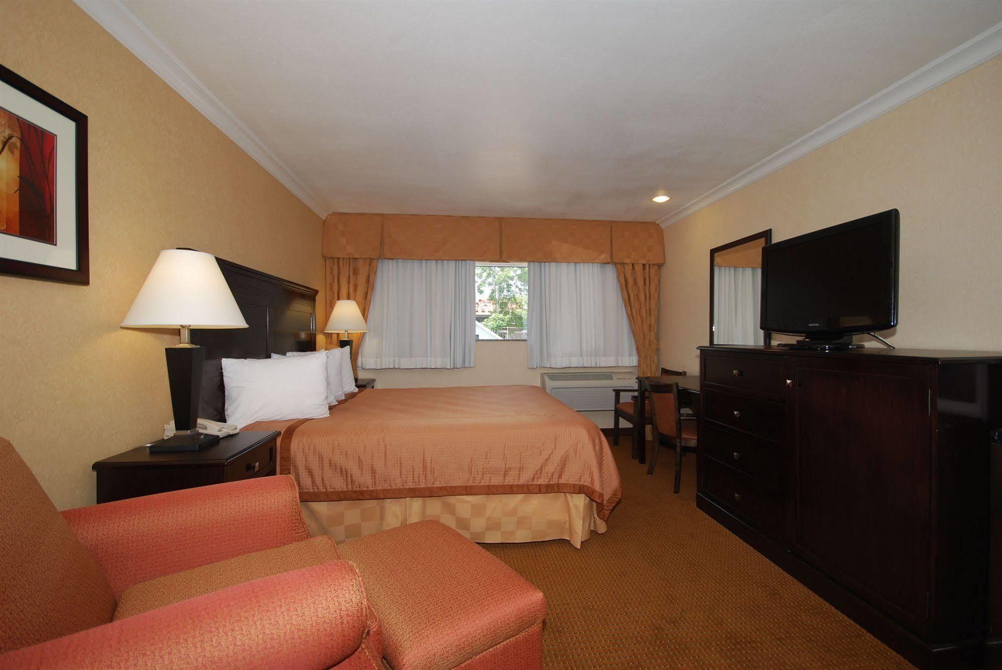 Pasadena Rose & Crown Hotel Экстерьер фото