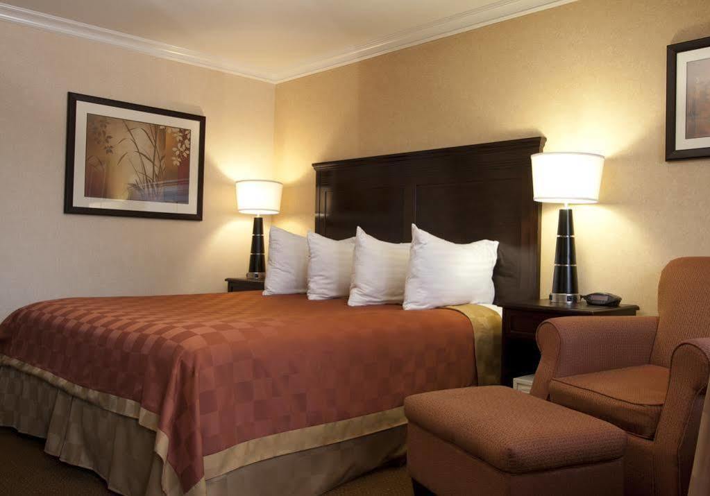 Pasadena Rose & Crown Hotel Экстерьер фото