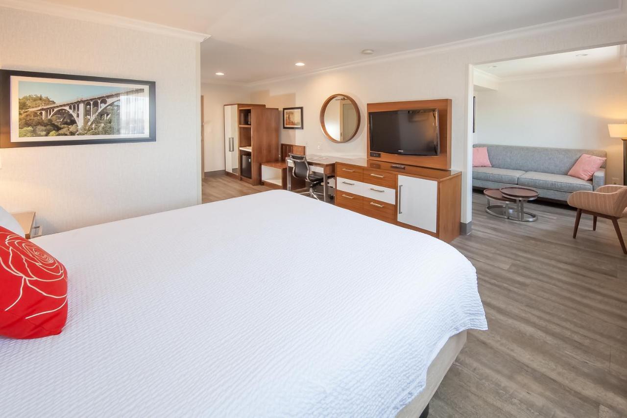 Pasadena Rose & Crown Hotel Экстерьер фото